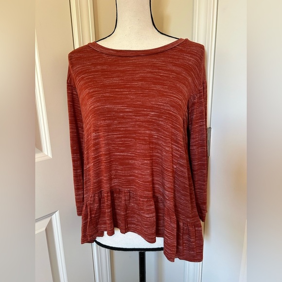 Women's long sleeve flowy Rust Top - Picture 2 of 5